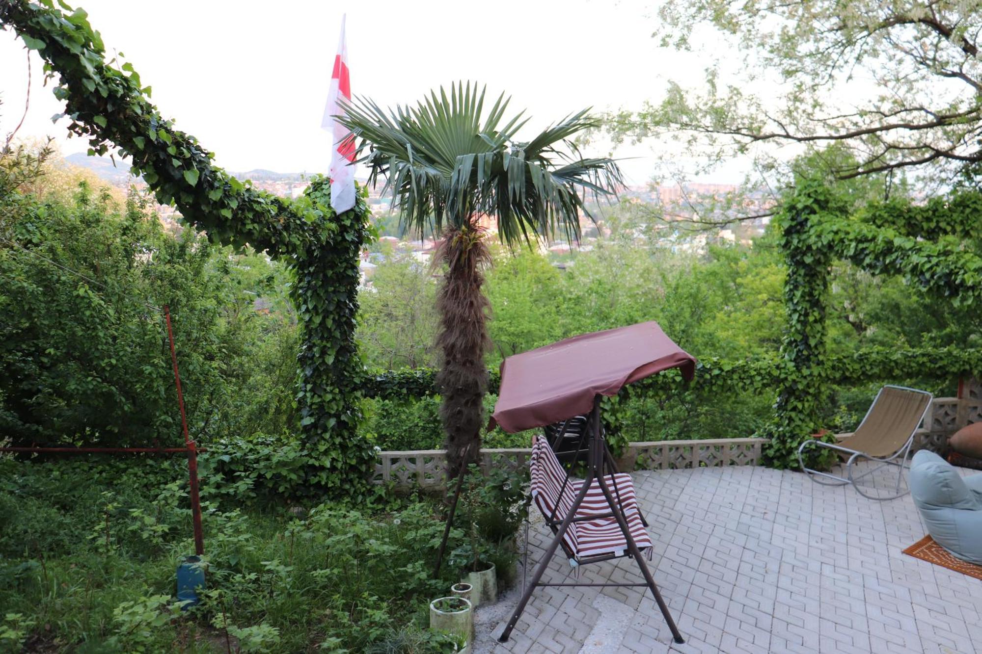 Picnic Hostel Koetaisi Buitenkant foto
